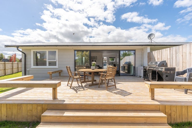 8B Lee Place, Bader, Hamilton - Carousel 1