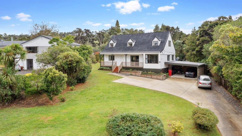 11 Ngarahana Avenue, Paremoremo, Auckland - Carousel 1