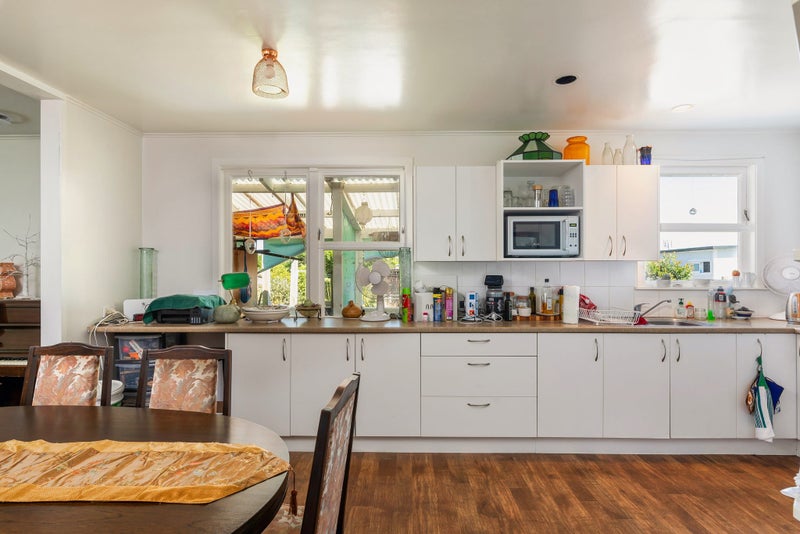 44 Cobham Crescent, Kelston, Auckland - Carousel 2