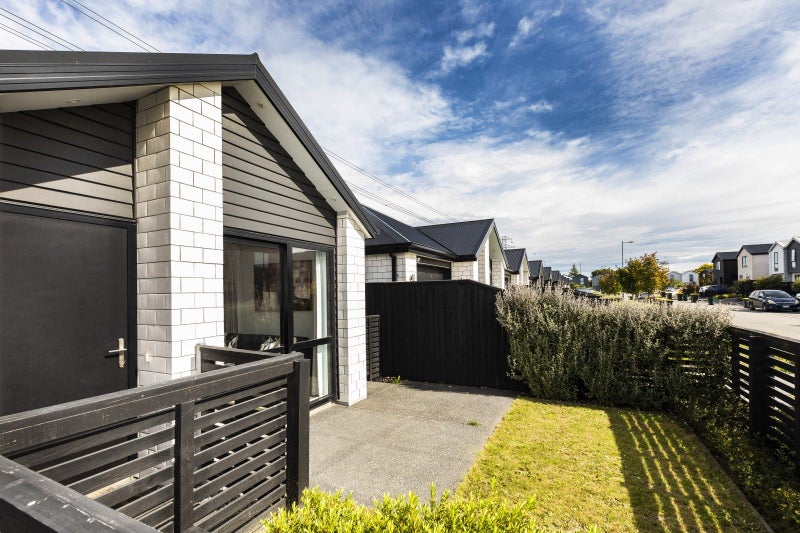 5 Piripiri Place, Broomfield, Christchurch - Carousel 2