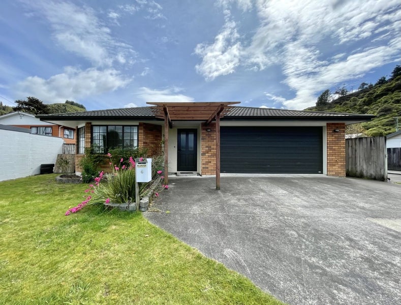 6 Pokaka Street, Birchville, Upper Hutt - Carousel 1