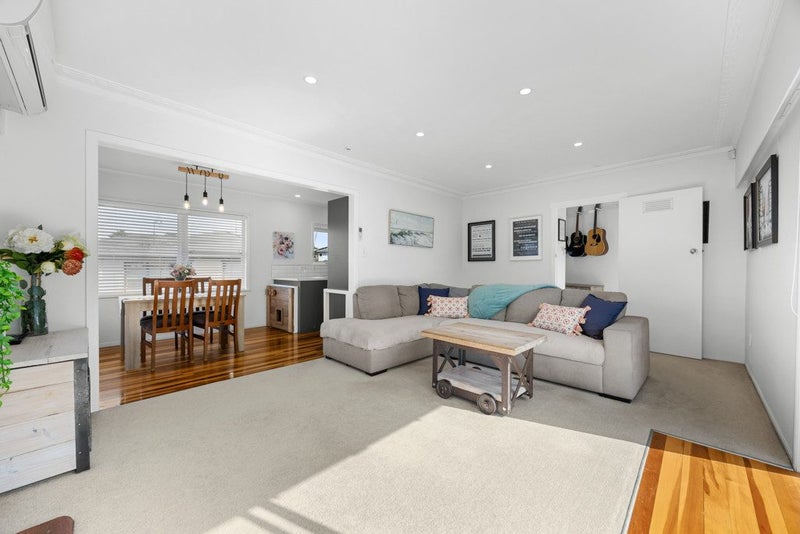 108 Gossamer Drive, Pakuranga Heights, Auckland - Carousel 2