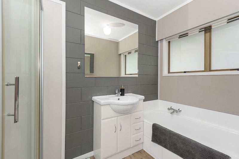 1 Sandringham Road, Enderley, Hamilton - Carousel 11