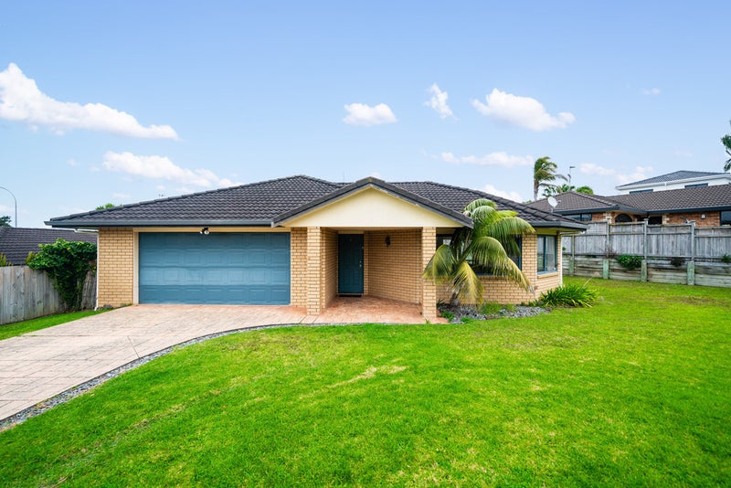 14 Ashley Avenue, Long Bay, Auckland - Carousel 2