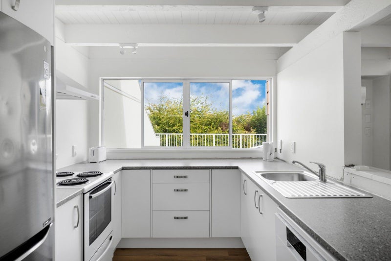 5B Anderson Heights, Queenstown, QUEENSTOWN - Carousel 1