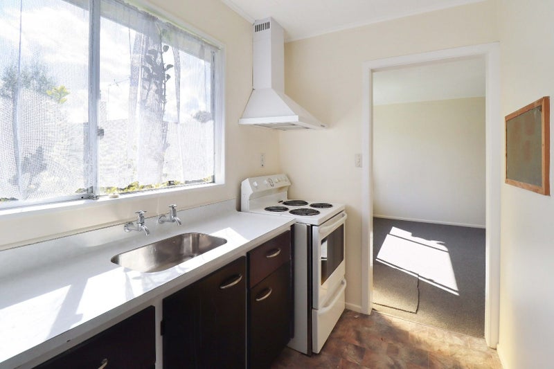 16A Beryl Grove, Birchville, Upper Hutt - Carousel 2