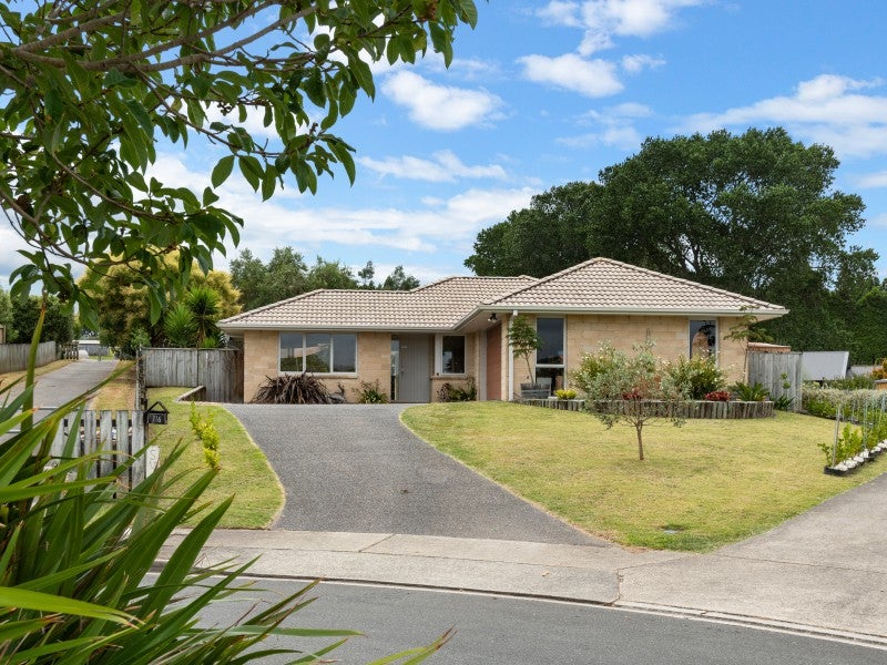 116 Falcon Drive, Welcome Bay, Tauranga - Carousel 1