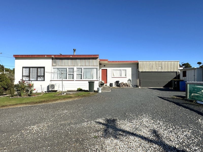 8 Kowhai Street, Balclutha - Carousel 1