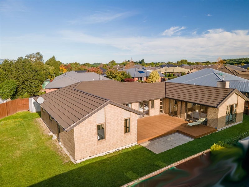 14 Globe Bay Drive, Templeton, Christchurch - Carousel 1