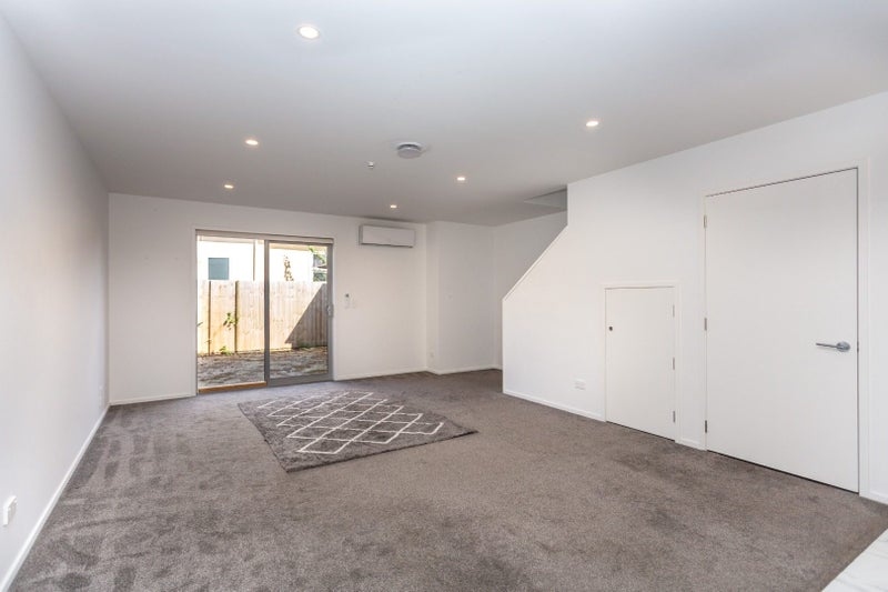 2/257 Armagh Street, Christchurch Central, Christchurch - Carousel 2