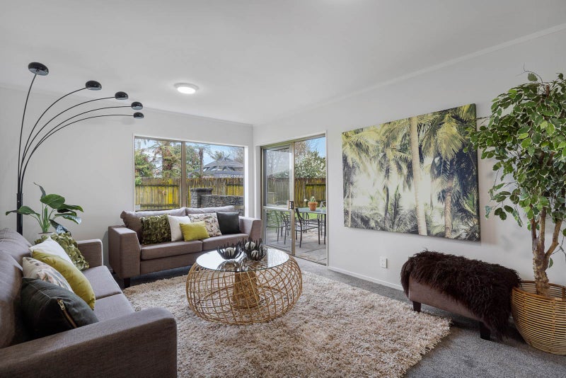 11 Donegan Place, Conifer Grove, Takanini - Carousel 30