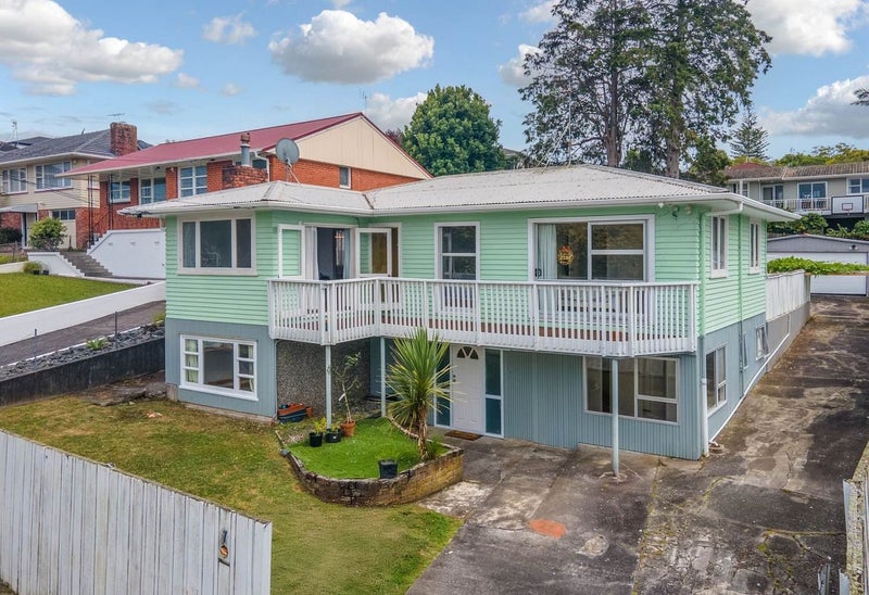 7 Mary Dreaver Street, New Windsor, Auckland - Carousel 1