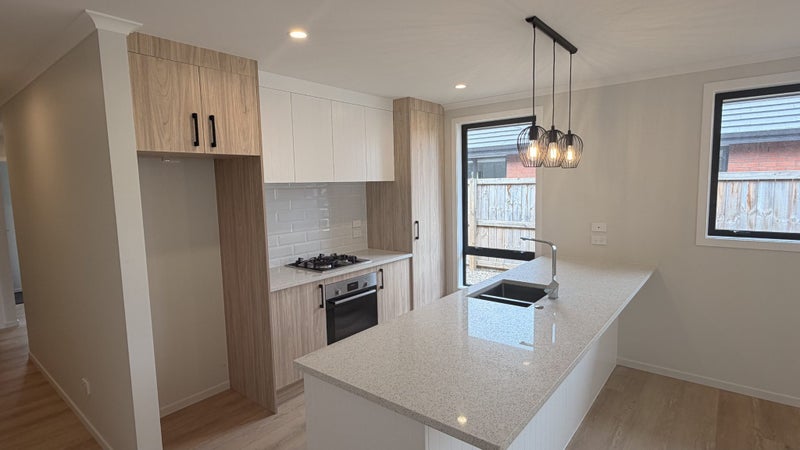 3 Fitzroy Avenue, Fitzroy, Hamilton - Carousel 2