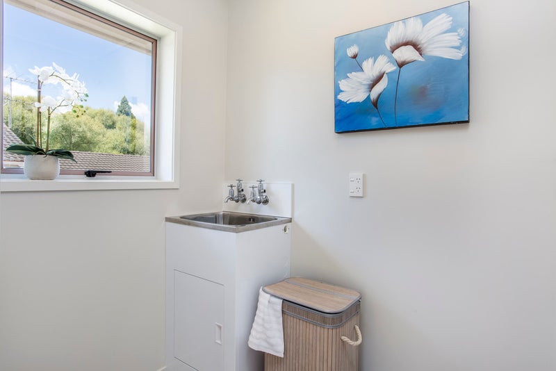 1/110 Monarch Avenue, Hillcrest, Auckland - Carousel 24
