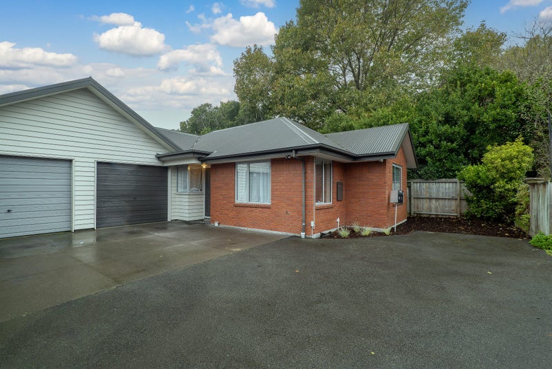 18E Defoe Place, Waltham, Christchurch - Carousel 11