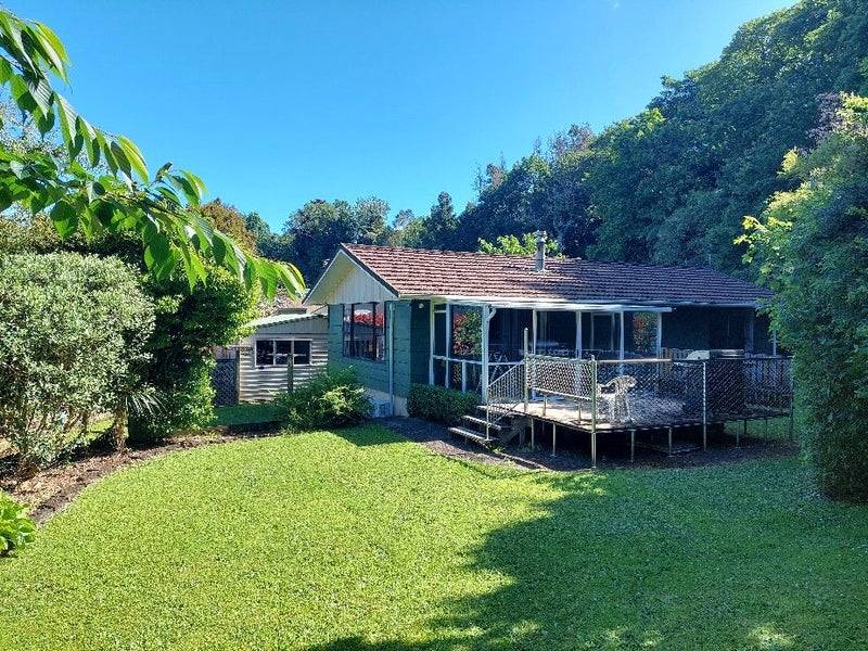 17D Thames Street, Welbourn, New Plymouth - Carousel 11