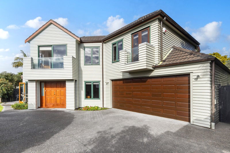 2B Edith Street, Point Chevalier, Auckland - Carousel 1