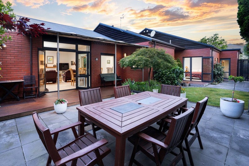 9 Bretts Road, St Albans, Christchurch - Carousel 1