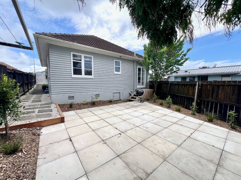 216A Meola Road, Point Chevalier, Auckland - Carousel 2