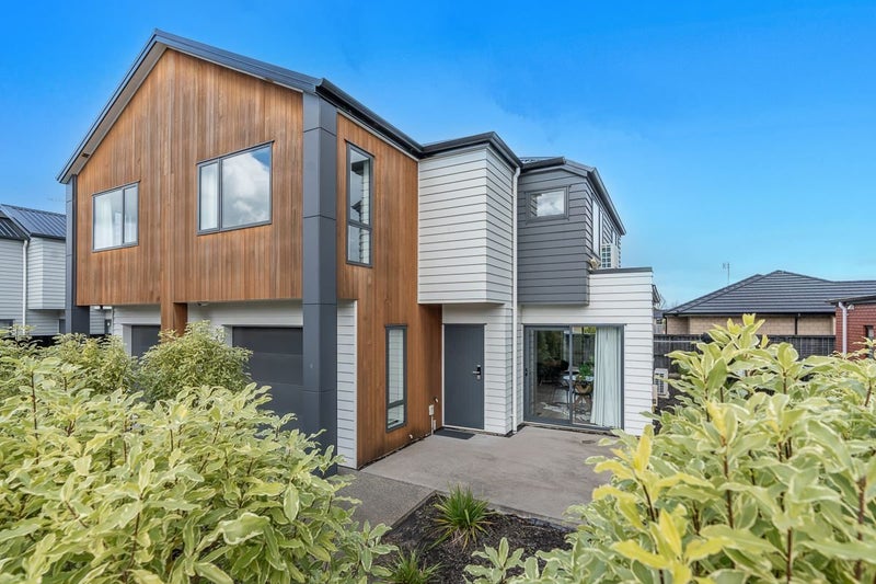 9/15 Onukutara Place, Huntington, Hamilton - Carousel 1