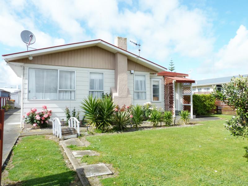 61 Rugby Street, Awapuni, Palmerston North - Carousel 1