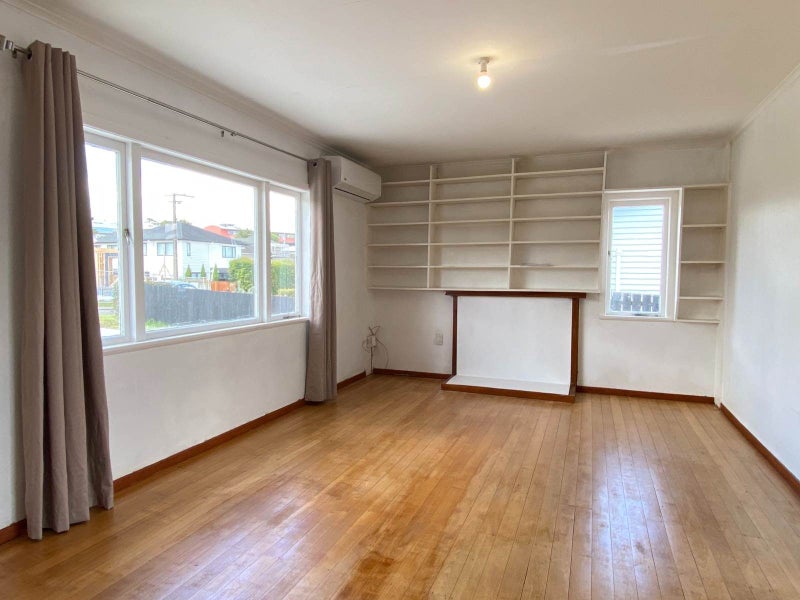 14 Sunnyfield Crescent, Glenfield, Auckland - Carousel 2
