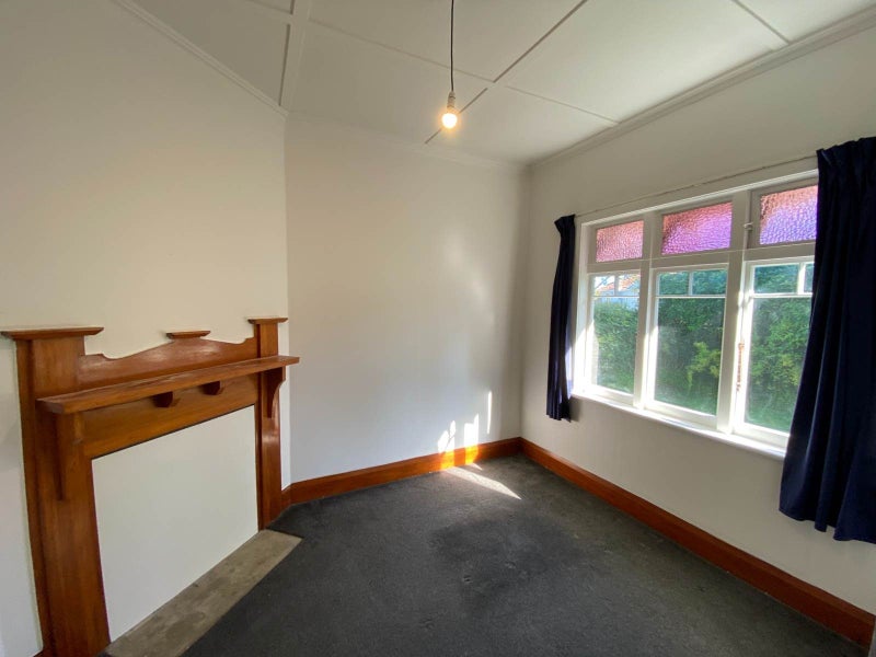 40 Alberta Street, Point Chevalier, Auckland - Carousel 2