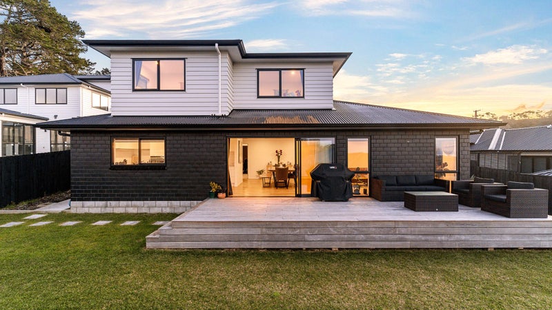 7 School Road, Morningside, Auckland - Carousel 1