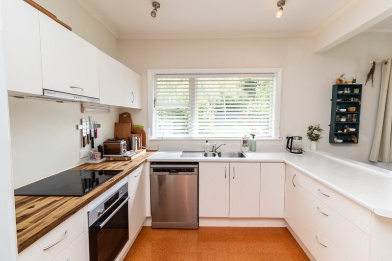 33 Pinehaven Road, Pinehaven, Upper Hutt - Carousel 1