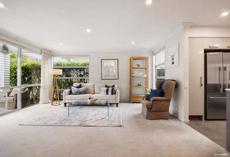 38 Barbarich Drive, Stonefields, Auckland - Carousel 2