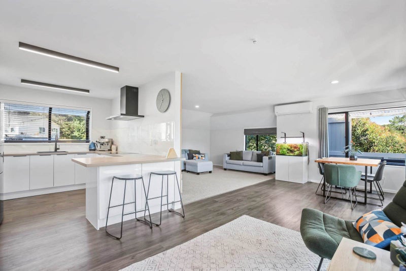 14 Hale Crescent, Bayview, Auckland - Carousel 2