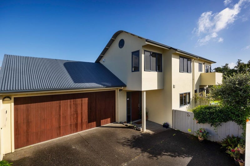 2A Renfrew Avenue, Sandringham, Auckland - Carousel 1