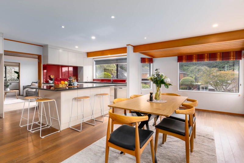 15 Duval Grove, Tawa, Wellington - Carousel 2