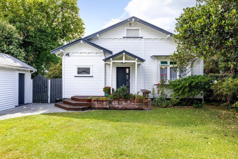 16 Union Street, Claudelands, Hamilton - Carousel 1