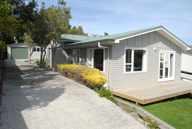 7 Christchurch Crescent, Kelson, Lower Hutt - Carousel 17