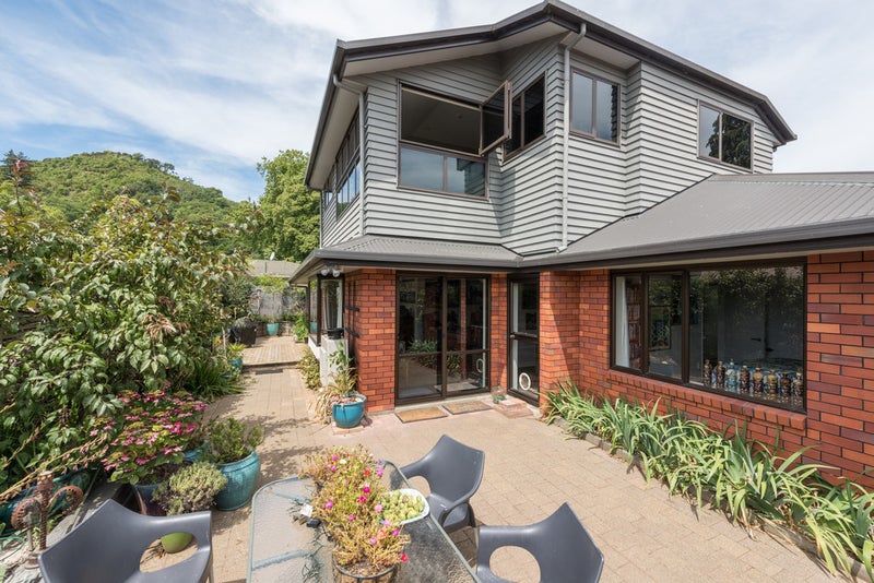379 Hardy Street East, Maitai, Nelson - Carousel 1