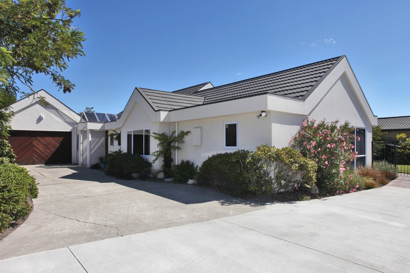 6 Hunt Lane, Avondale, Christchurch - Carousel 1