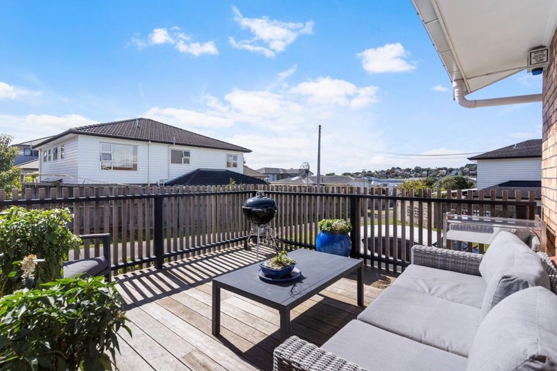 2/16 Stamford Park Road, Mount Roskill, Auckland - Carousel 2