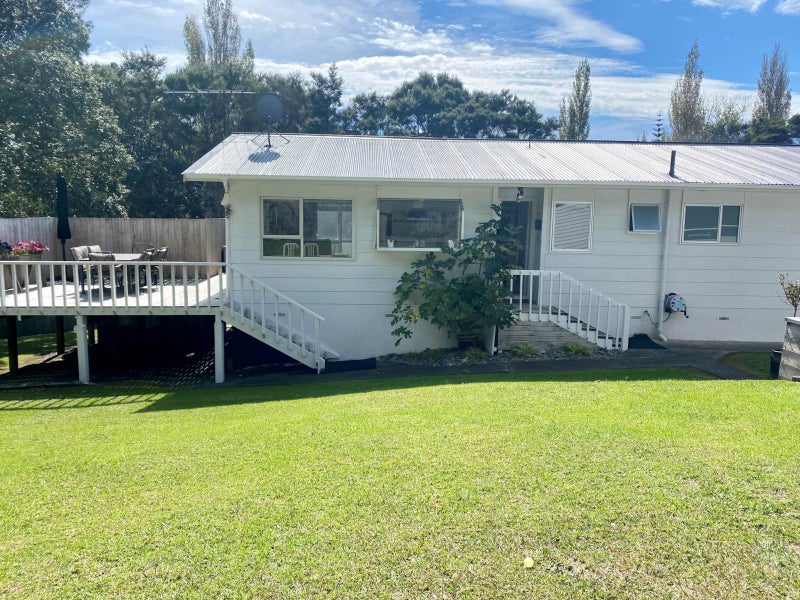 9A Cedar Terrace, Stanmore Bay, Whangaparaoa - Carousel 1