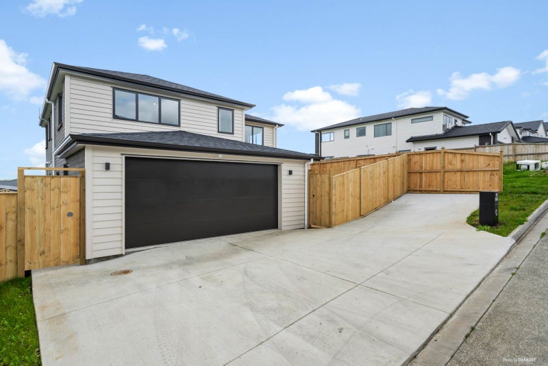 117 Thomas Road, Flat Bush, Auckland - Carousel 1