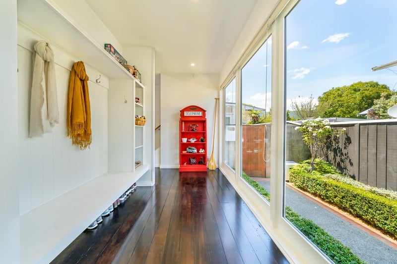 24 Bloomfield Terrace, Hutt Central, Lower Hutt - Carousel 2