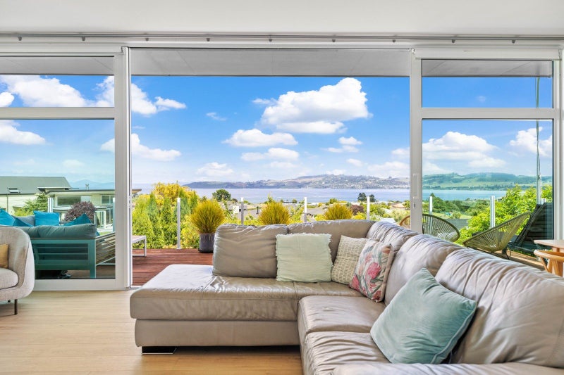 12 Botanical Heights Drive, Waipahihi, Taupo - Carousel 2