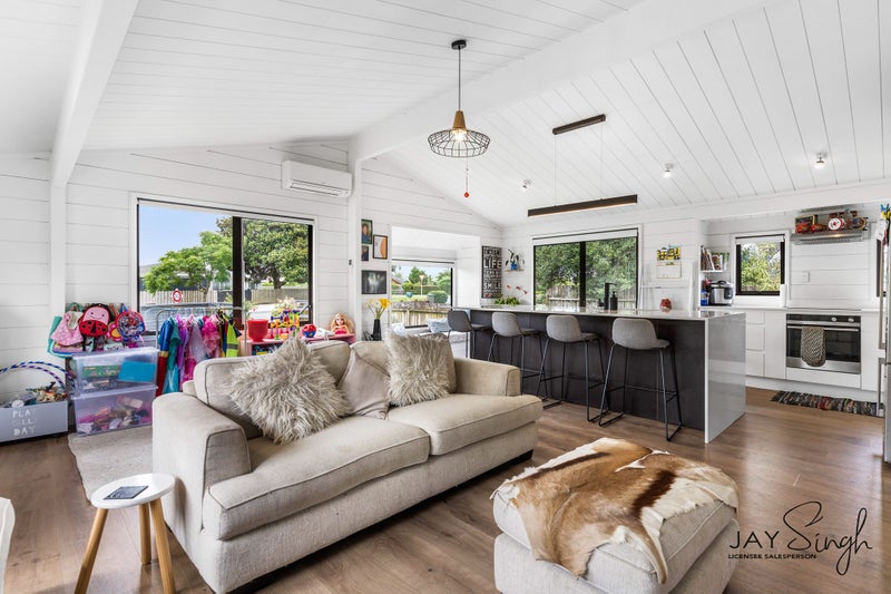 11 Hyde Road, Papakura - Carousel 1