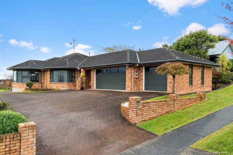 20 Western Heights Drive, Western Heights, Hamilton - Carousel 1