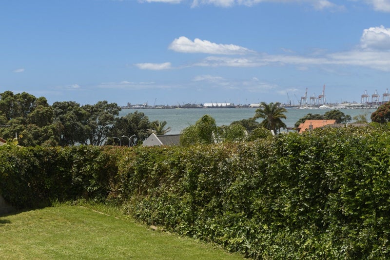 552 Otumoetai Road, Matua, Tauranga - Carousel 20