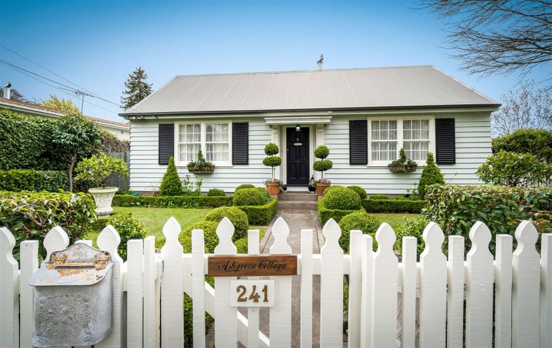 241 Ashgrove Terrace, Somerfield, Christchurch - Carousel 1