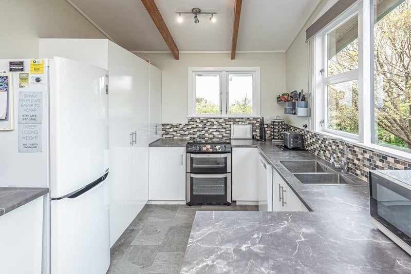 32 Plunket Street, Durie Hill, Whanganui - Carousel 2