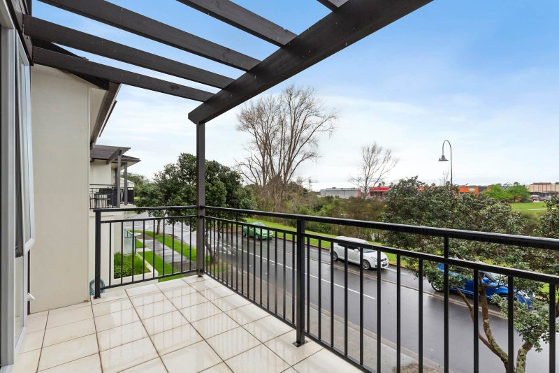 3/15 Waihi Way, East Tamaki, Auckland - Carousel 2