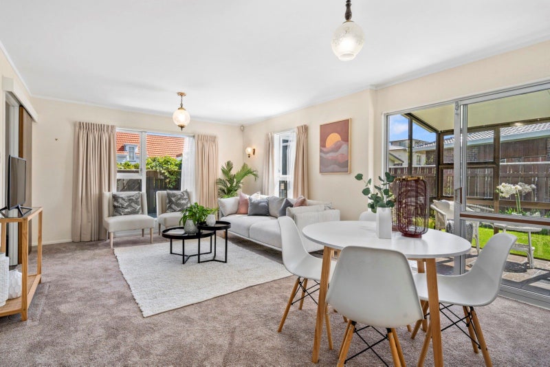 1/73 Queens Grove, Hutt Central, Lower Hutt - Carousel 1