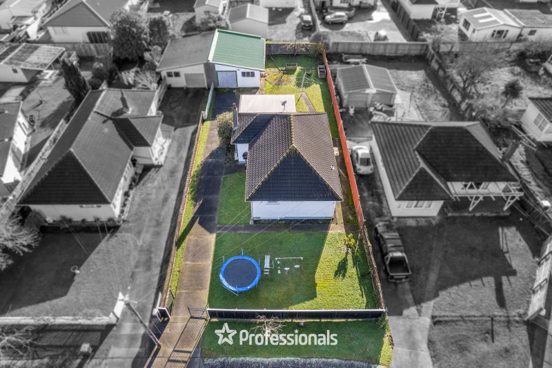 24 Roberts Street, Wainuiomata, Lower Hutt - Carousel 1